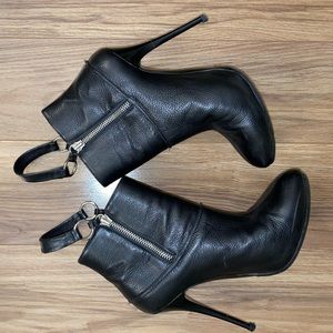 Giuseppe Zanotti Black Leather Stiletto Booties size 36 (US 6)